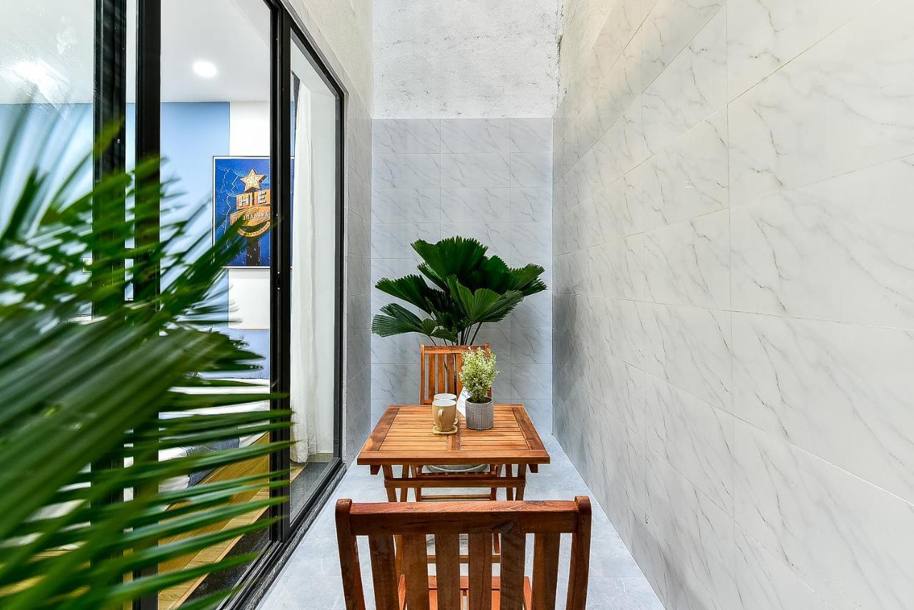 Cozrum Homes Ambera House Ho Chi Minh City Exterior photo